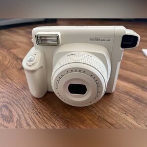 Fujifilm Instax Wide 300 Instant Camera (READ DESCRIPTION)
